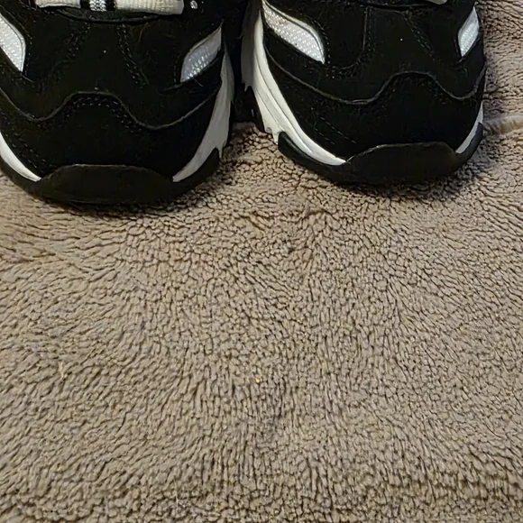 Skechers Women's D'Lites Fan Girl Sneakers - Picture 4 of 14